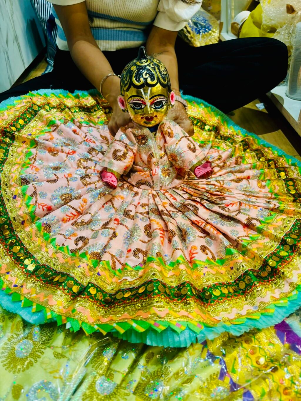Beautiful Lalla Ashtadhatu Laddugopal 12 Number Full Body Makeup - Image 4