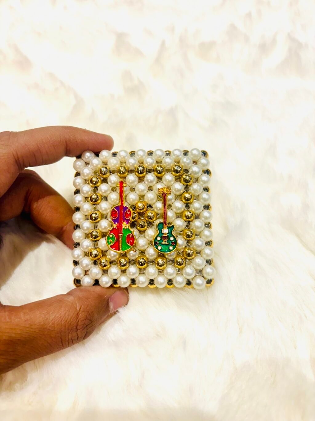 Guitar For Laddu Gopal - Image 2