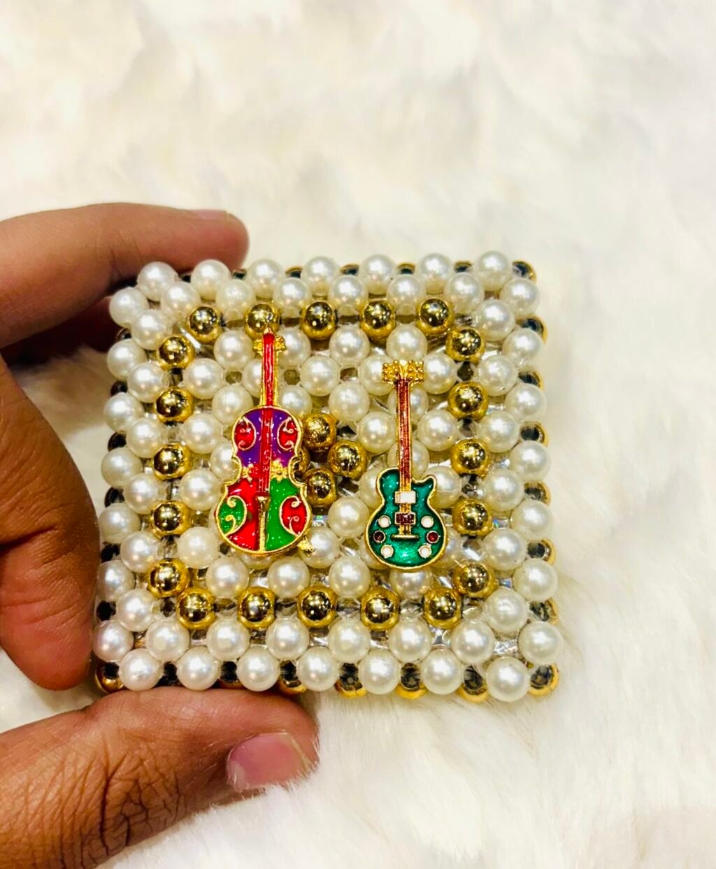 Guitar For Laddu Gopal