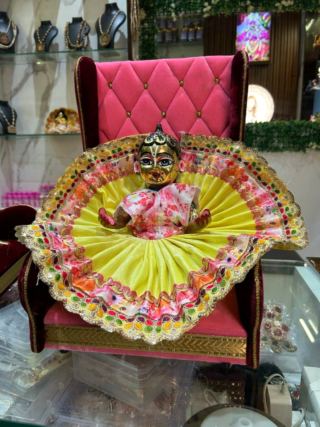 Beautiful Lalla Ashtadhatu Laddugopal 12 Number Full Body Makeup - Image 3