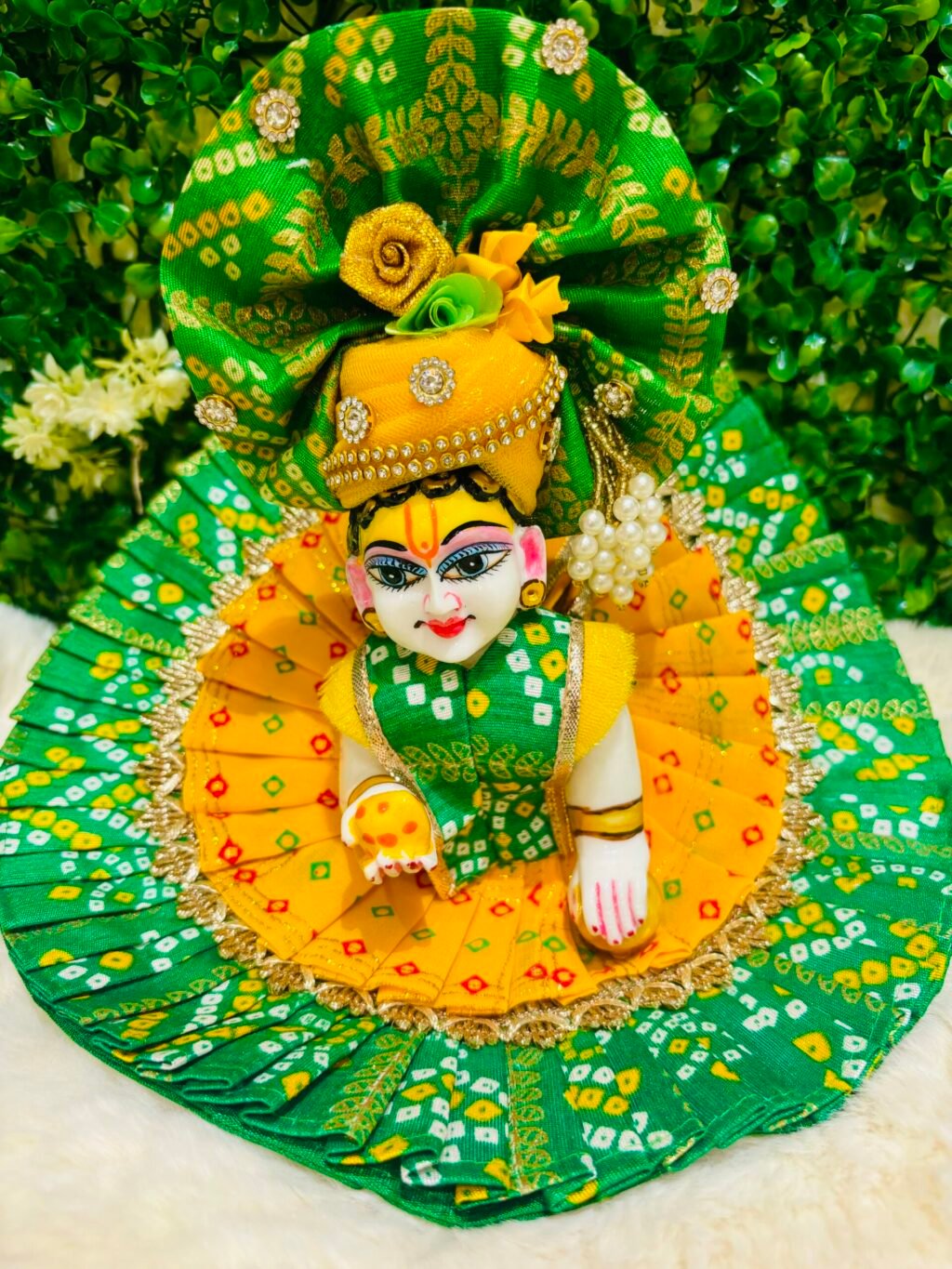 Unique Gujrati Pattern Dress With Mukut - Image 2