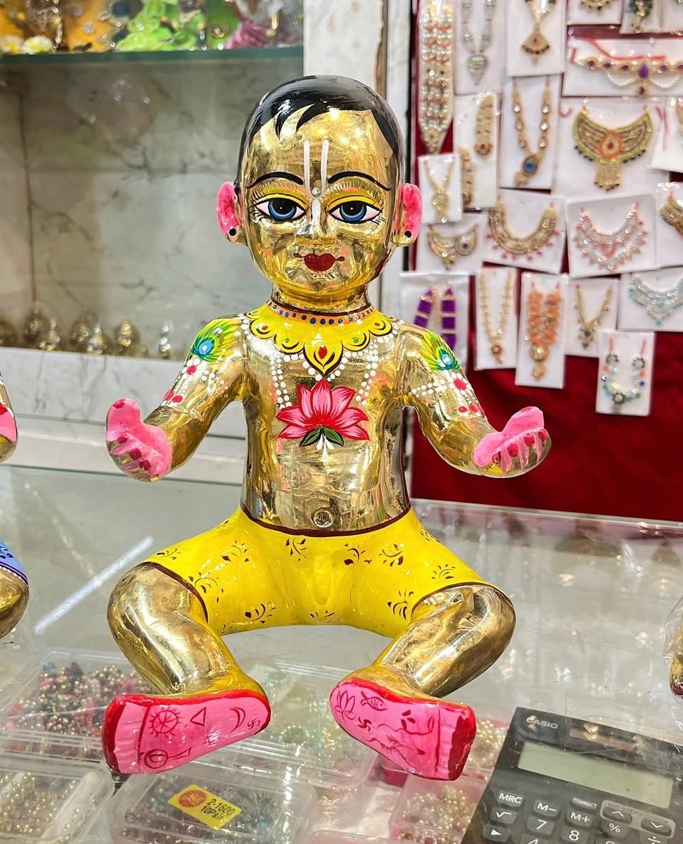 Beautiful Laddugopal Lala 12 Number 5 kg -by Radharanikripa